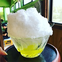 <p>たくさん走った後は「かき氷」</p>
<p>これが最高なんだな〜</p>
<p>今年はやってるかな~</p>
<p>ツアーの楽しみは「はしること」だけじゃない!</p>
<p>土地のもの、島のものに触れて、たくさん思い出つくろう!</p>