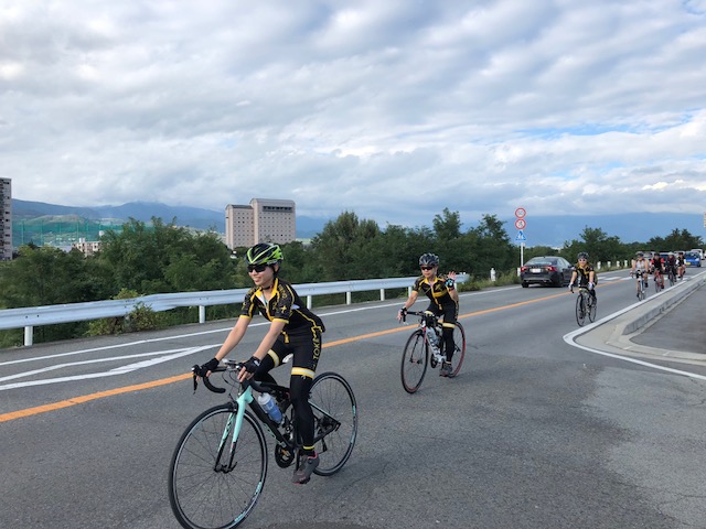 甲府盆地へ、いざ峠越え！のぼり60Km/くだり30Kｍにチャレンジ。