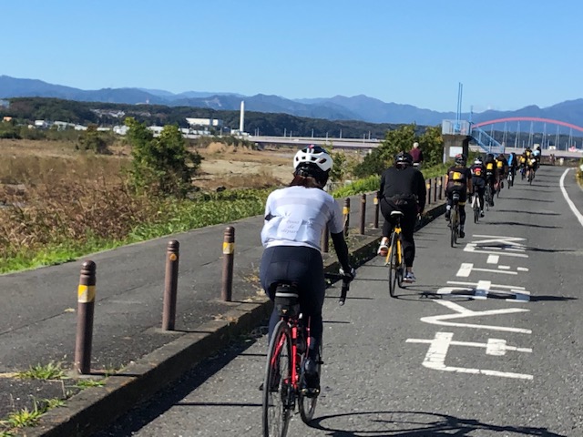 平日の多摩川を走り、多摩湖を目指す楽しいサイクリング