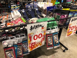 100円コーナー　７０％OFFコーナー